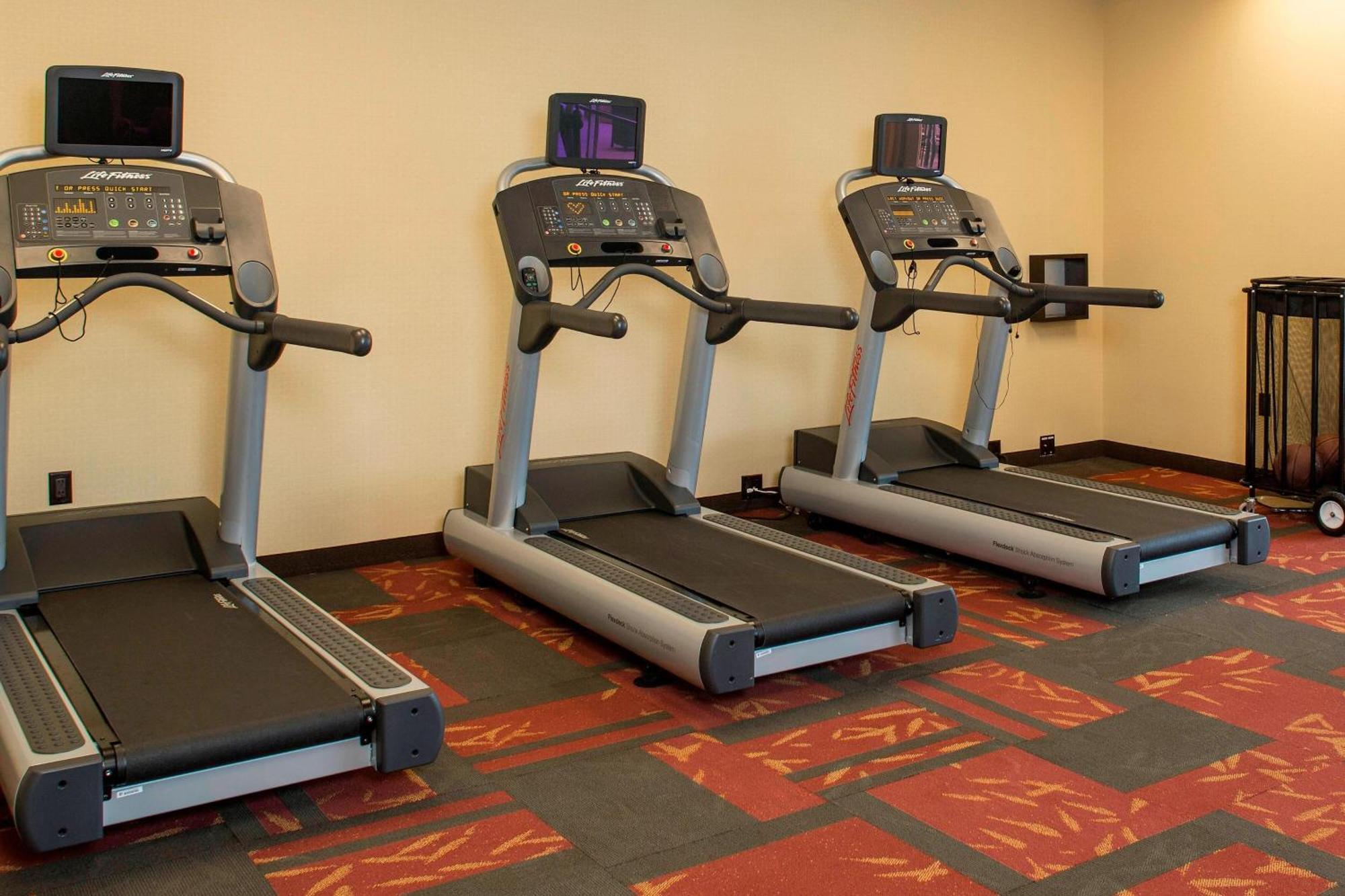 Courtyard By Marriott Dallas Midlothian At Midlothian Conference Center Extérieur photo