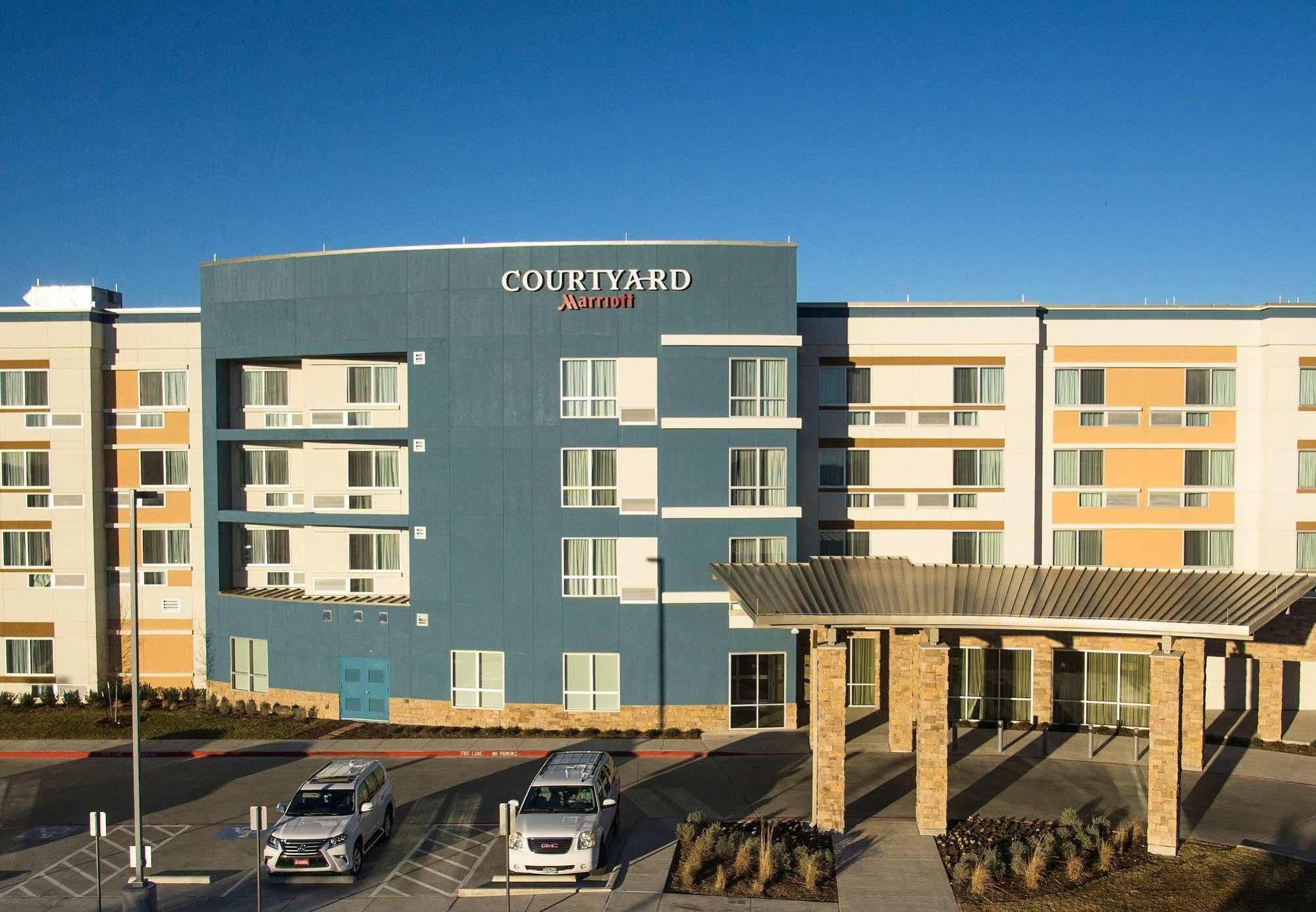 Courtyard By Marriott Dallas Midlothian At Midlothian Conference Center Extérieur photo