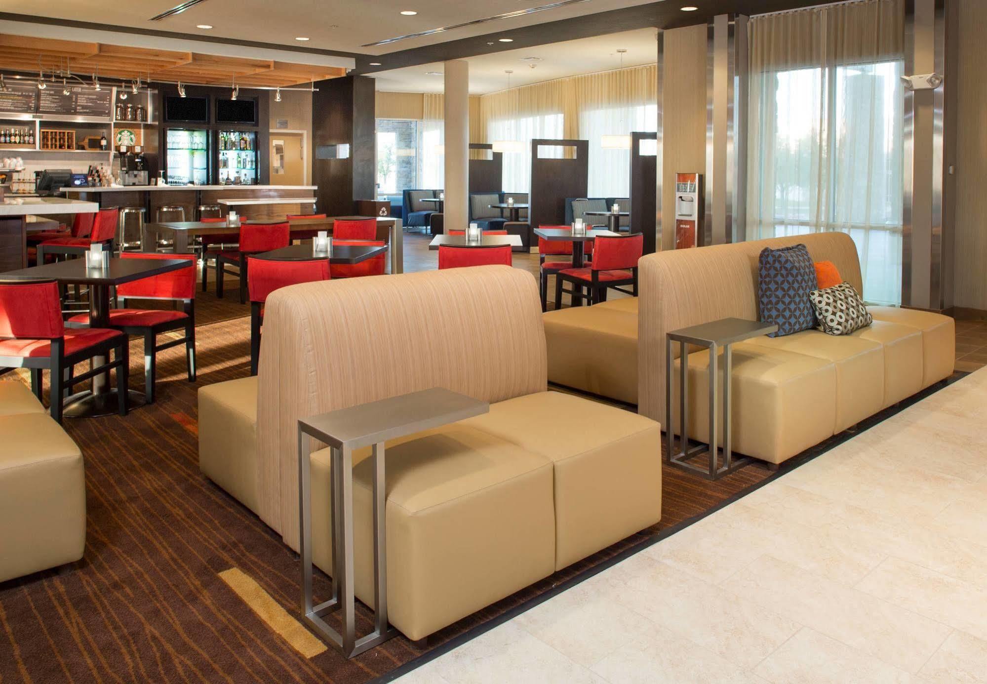 Courtyard By Marriott Dallas Midlothian At Midlothian Conference Center Extérieur photo
