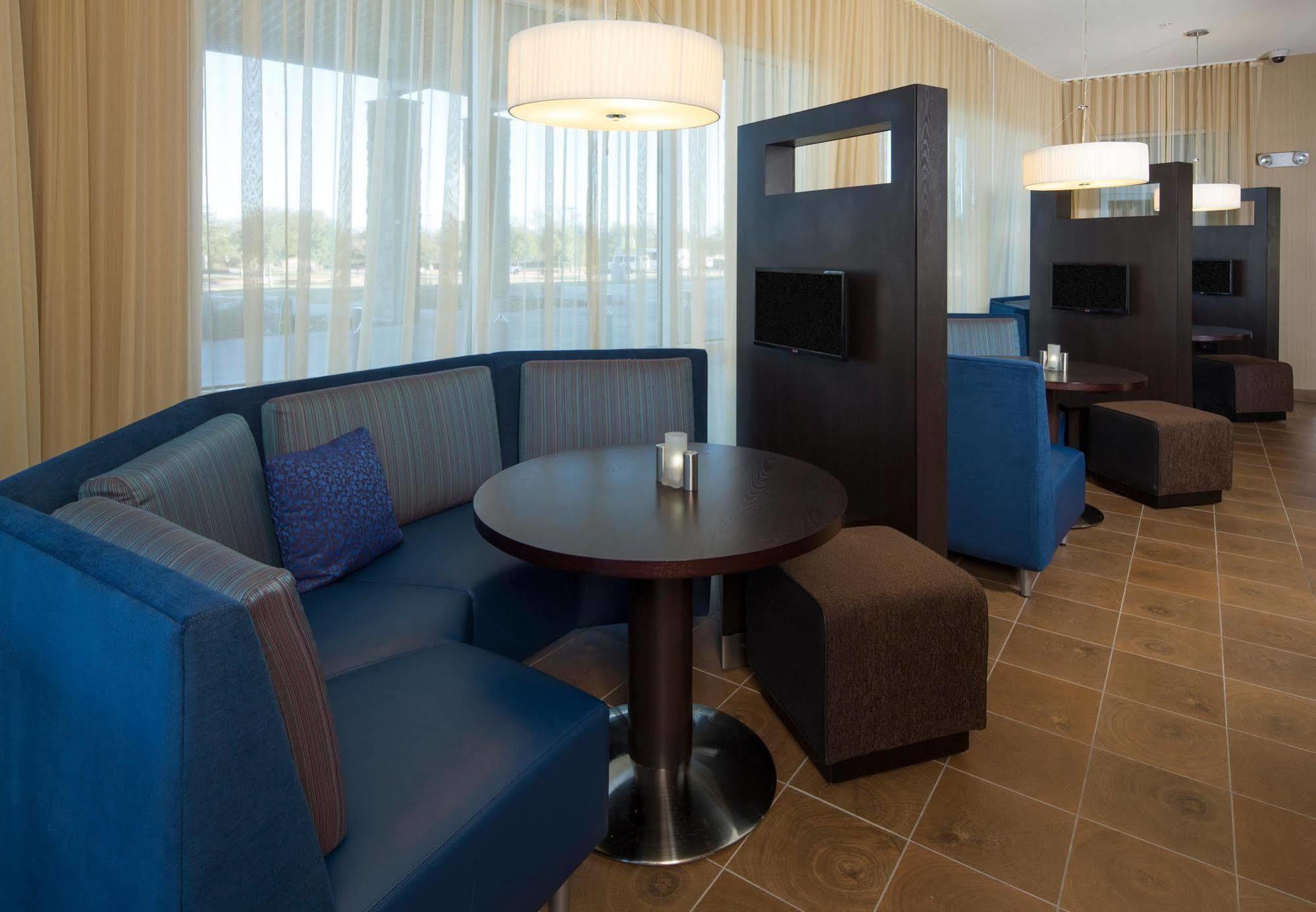 Courtyard By Marriott Dallas Midlothian At Midlothian Conference Center Extérieur photo