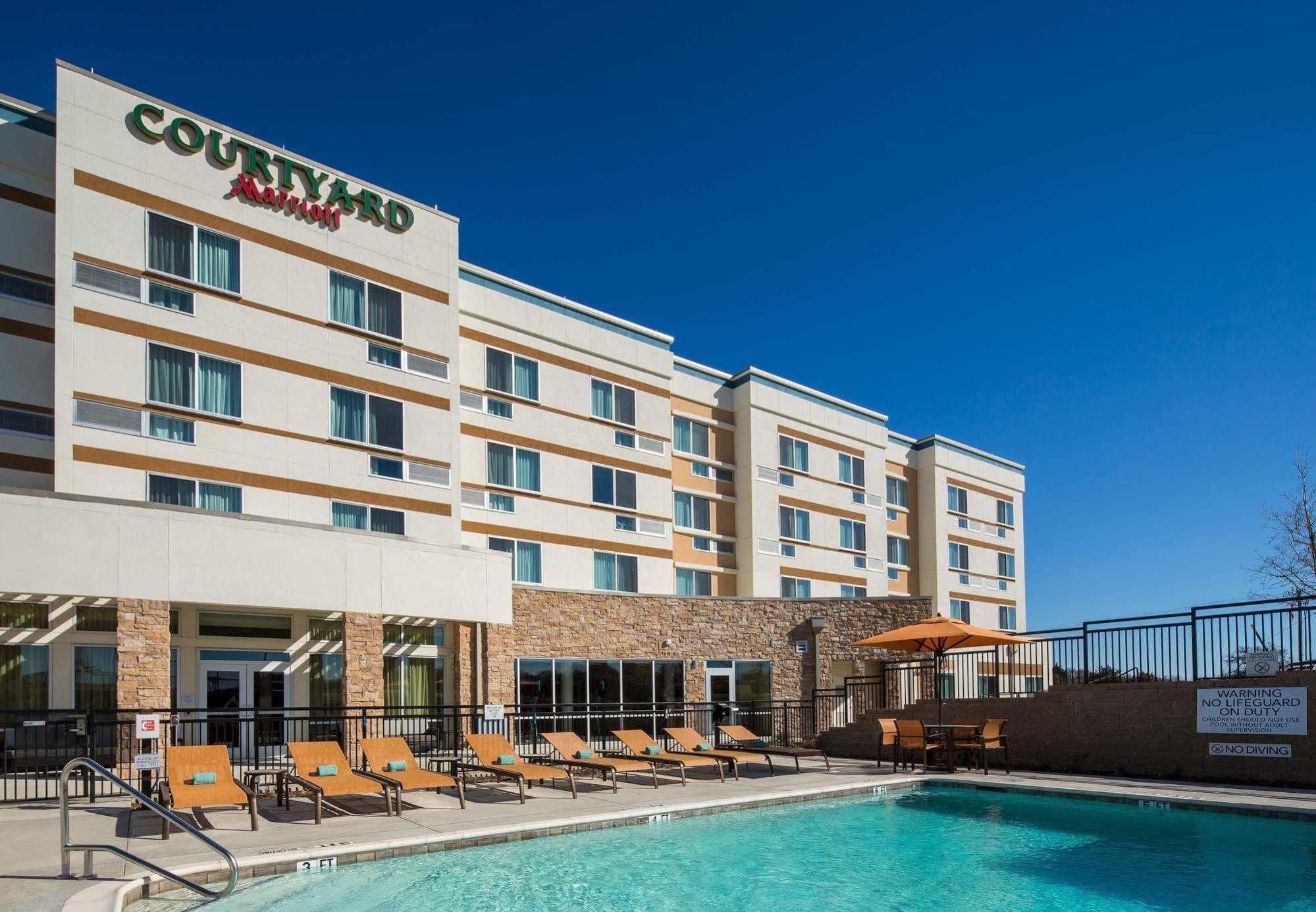 Courtyard By Marriott Dallas Midlothian At Midlothian Conference Center Extérieur photo